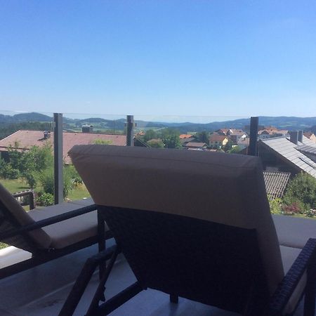 Ferienwohnungen Alpenblick Mit Garten -Panoramasauna- Kirchdorf im Wald Esterno foto