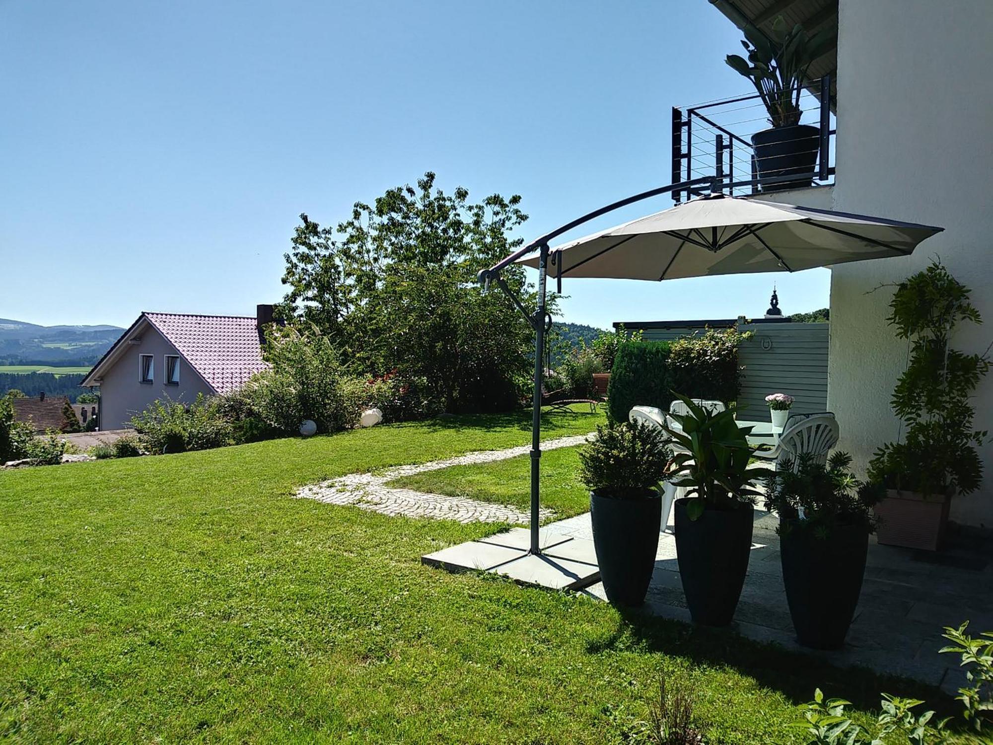 Ferienwohnungen Alpenblick Mit Garten -Panoramasauna- Kirchdorf im Wald Esterno foto